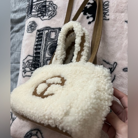 UGG x telfar Small Bag - Picture 6 of 8